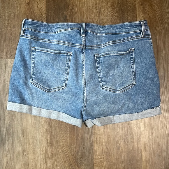 Ava & Viv Shorts - Size 20W - Picture 3 of 3